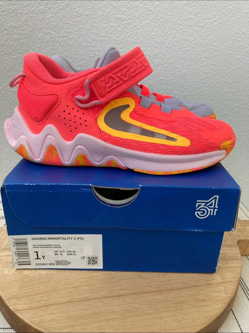 SALE! 50% Off Nike Kids Giannis 2 Sneaker in Bright Pink Yellow Accents Size